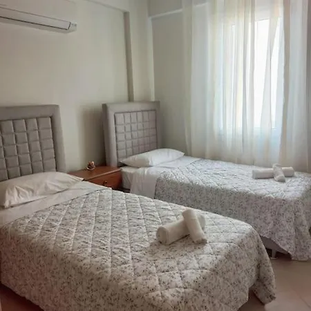 Perakis Maisonette Ándros